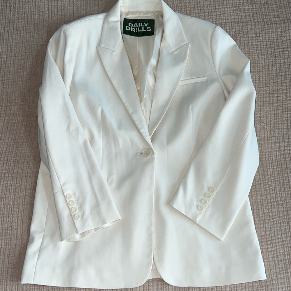 Daily Drills Oversized Cream Blazer!